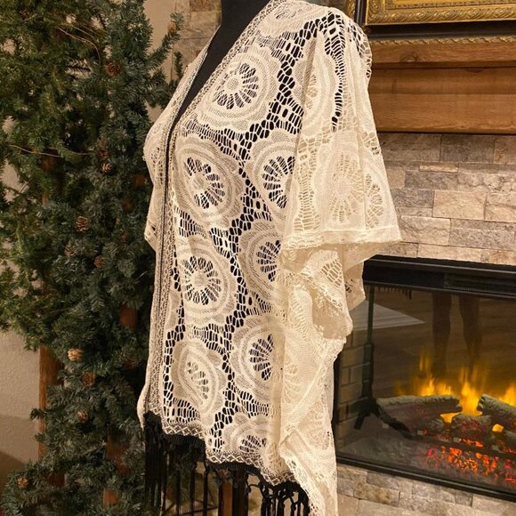 WILD MOSS Women's Lace Cardigan Kimono Ivory Black Fringes Size S CUTE!! RARE!! - Picture 4 of 6